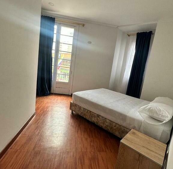 اتاق استاندارد یک نفره, Artistico