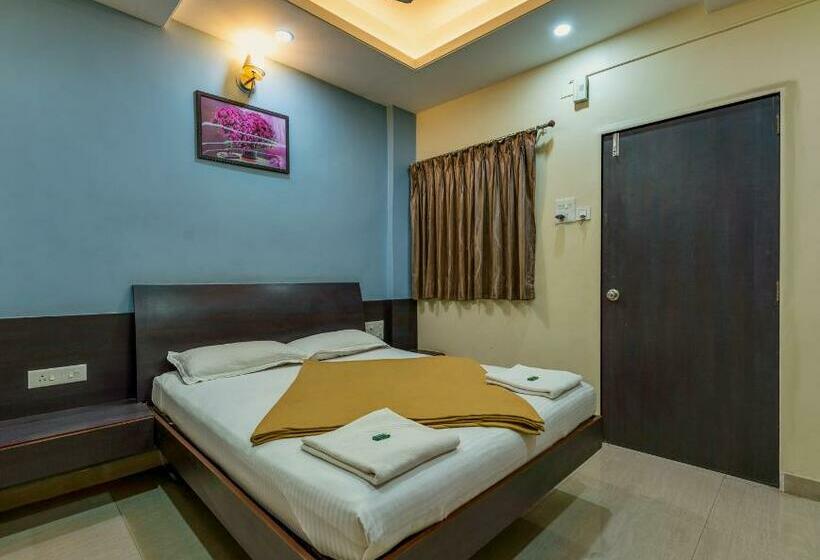 Номер Deluxe, Radhakrishna Couple Friendly