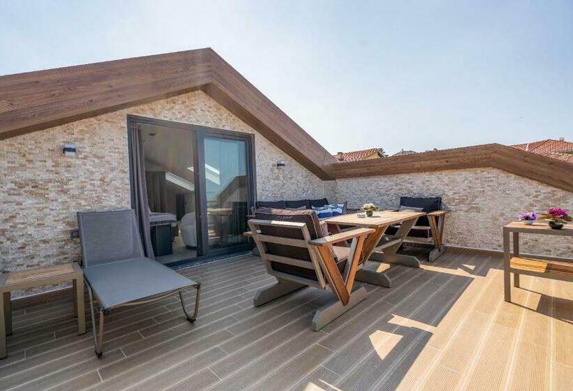 اتاق استاندارد با تراس, La Miel Suites
