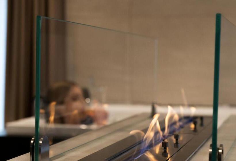اتاق استاندارد با تخت بزرگ, La Miel Suites