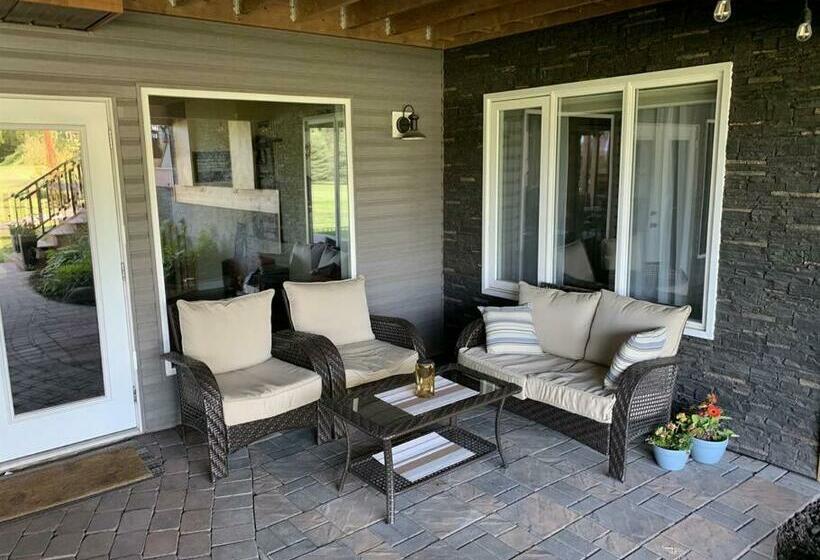 Студия Deluxe, Dragonfly Inn Walkout Suites