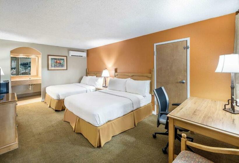 Номер Стандарт, Pearl On The Concho Surestay Collection By Best Western