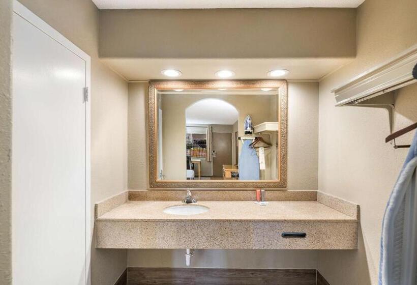 Стандартный Номер Кровать Кинг, Pearl On The Concho Surestay Collection By Best Western