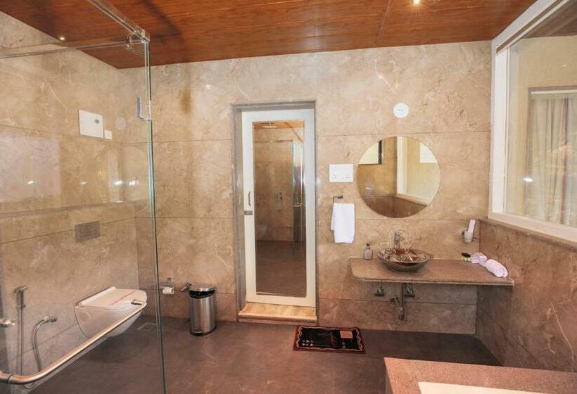 Королевский Люкс, Urmilaa Green County Resort 35 Km From Kolhapur