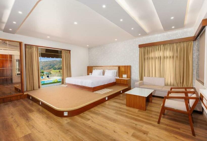 Люкс Премиум, Urmilaa Green County Resort 35 Km From Kolhapur