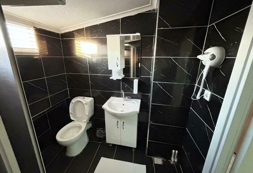 اتاق لوکس سه تخته, Naval Hotel Yalova