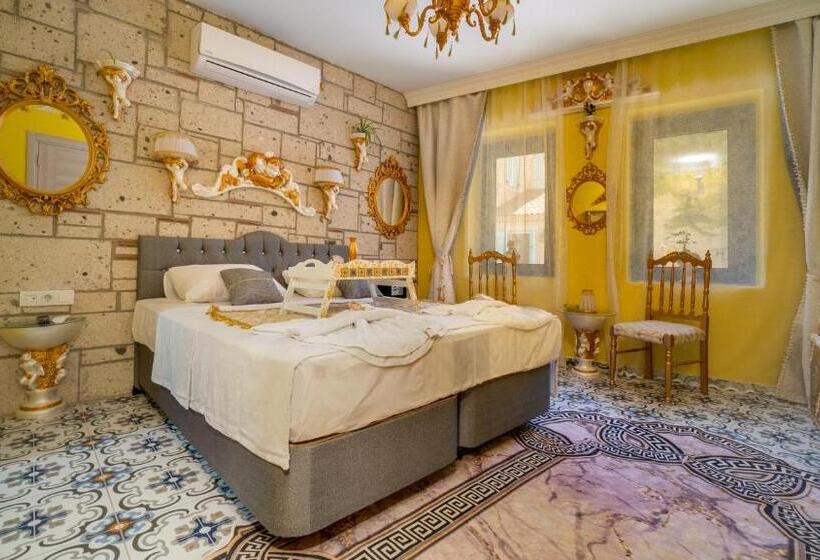 Quarto Deluxe, Lamur