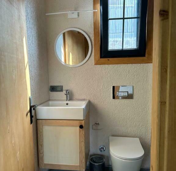 کلبه ییلاقی, Varya Tatil Köyü