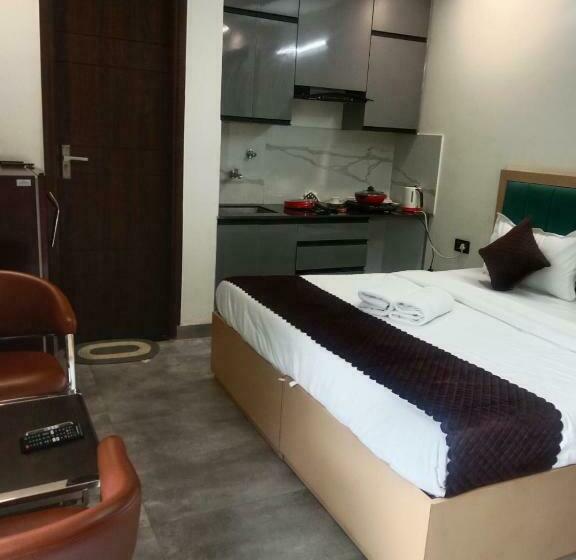 标准间带阳台, The Leaf Studio Medanta