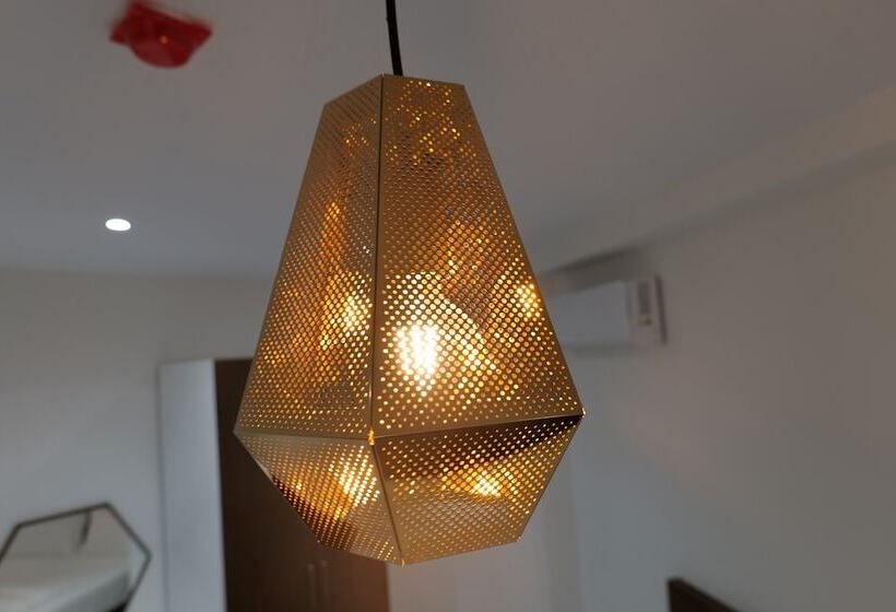 Номер Стандарт, The Honeycomb Boutique