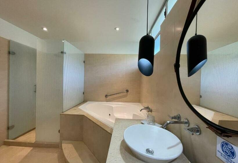 Трехместный Номер Комфорт, Lake House Resort Country Club & Spa
