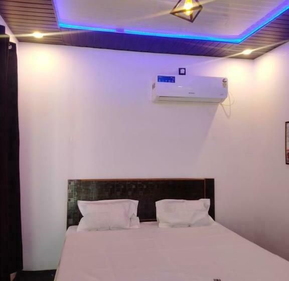 Номер Deluxe с Балконом, Privyrooms