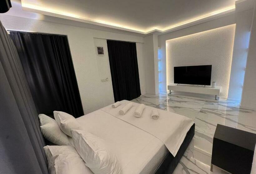 اتاق لوکس با چشم‌انداز دریا, Costa Linn Premium