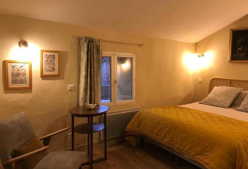 Номер Стандарт, Hôtel Restaurant L’observatoire