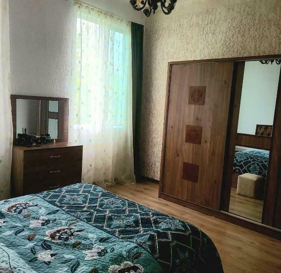 اتاق استاندارد, Old House Korolistavi