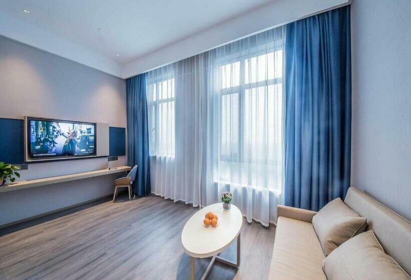 Люкс Премиум, Kyriad Marvelous Hotel Qinhuangdao Nandaihe