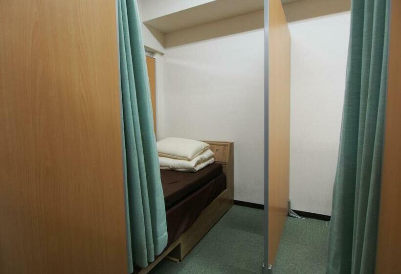 Кровать в Общей Комнате, Omotenashi Hostel Miyajima