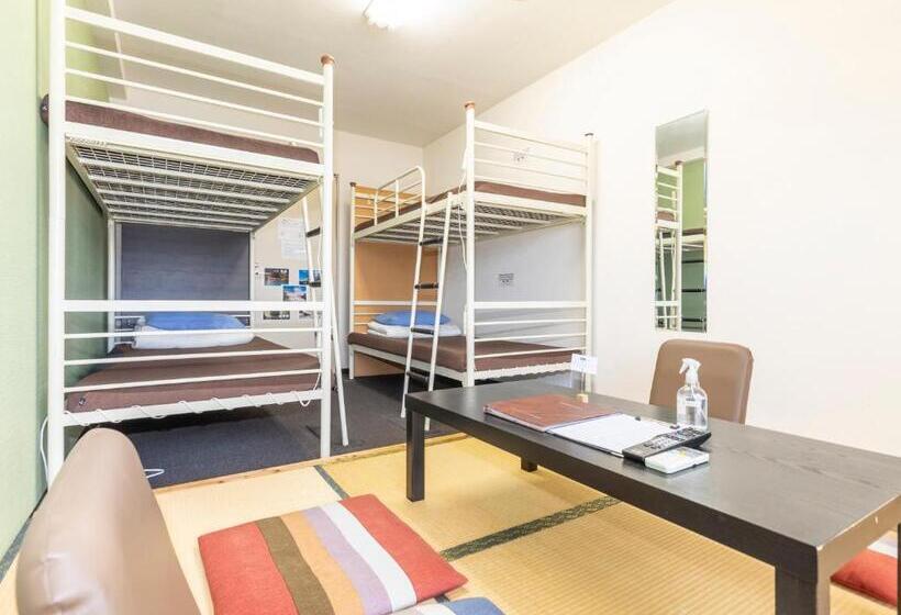 Номер Стандарт Четырехместный Совместный Санузел, Omotenashi Hostel Miyajima