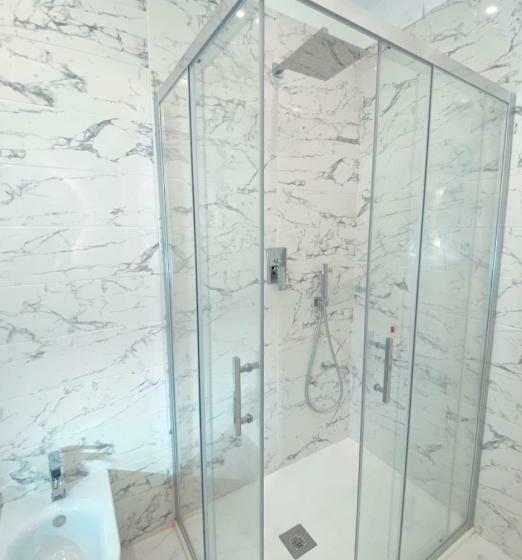 Quarto Triplo Estandar, Meligrana Central Rooms