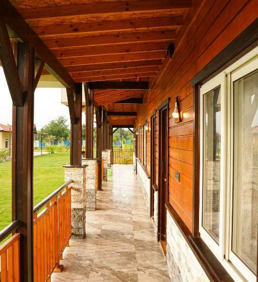 Номер Стандарт Вид на Бассейн, Kcr Resorts & Convention