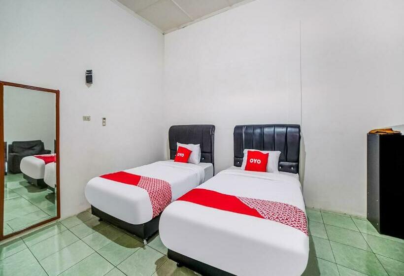 Номер Deluxe, Oyo 90834 Hotel Anugrah