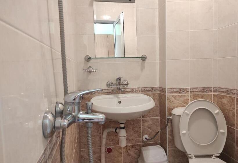 Номер Стандарт с Балконом, Sunny House Apartments