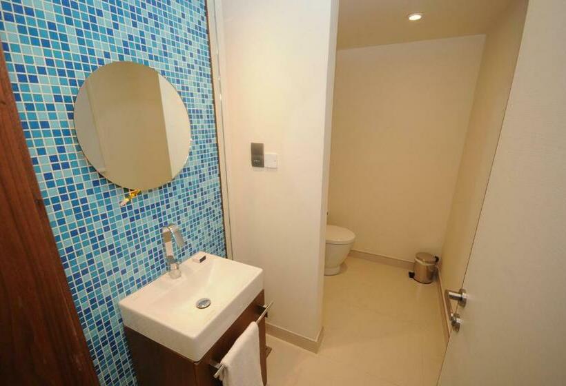 کلبه ییلاقی, Albander Hotel & Resort