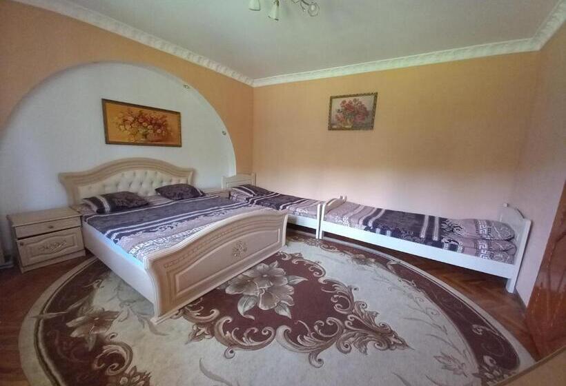 Трехместный Номер Базовый, садиба віталія