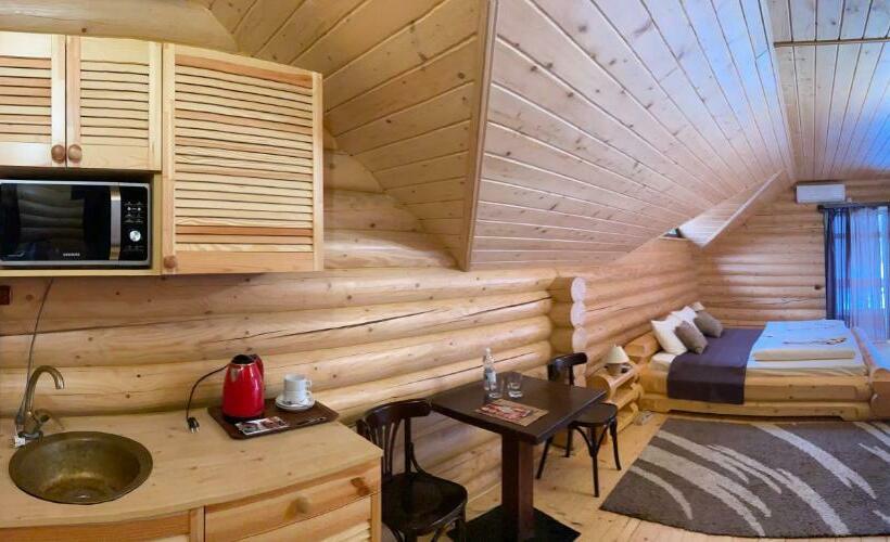 Quarto Triplo Estandar, батярський двір