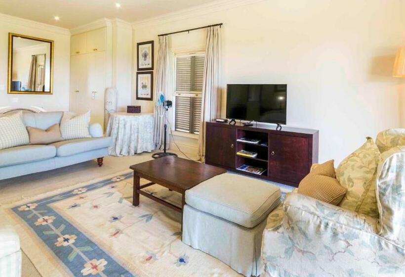带大床的豪华间, Arum Hill Lodge