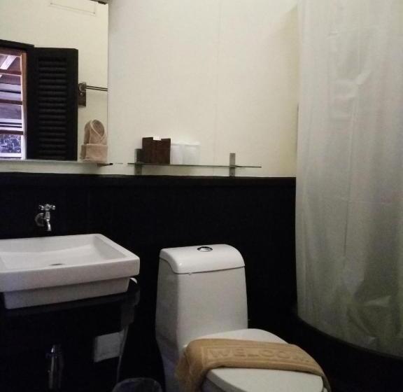 스탠다드 스튜디오, Baan Luang Rajamaitri Historic Inn