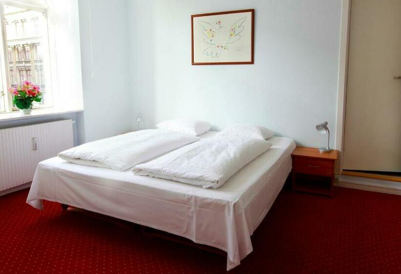 Quarto Estandar, Nora Copenhagen