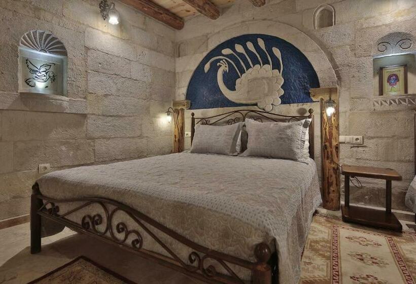 اتاق لوکس با بالکن, Vista Cave