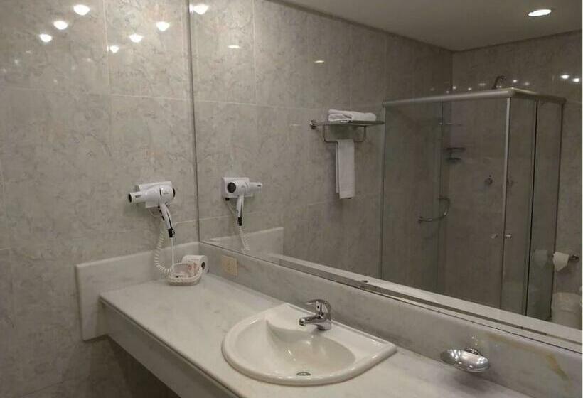 디럭스 룸, Master Plaza