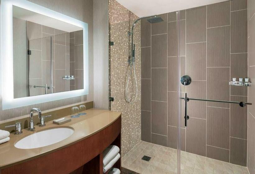 Номер Классика Кровать Кинг, The Westin Nashville