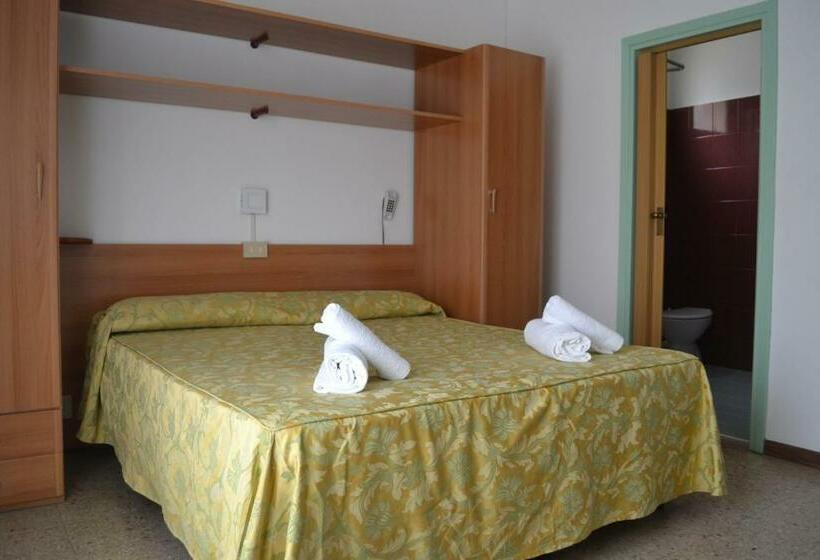 Quarto Estandar, Mirage