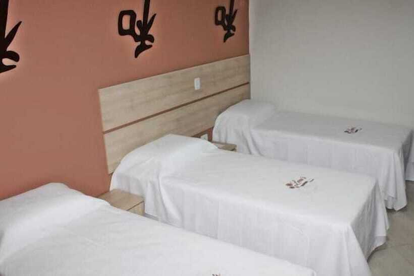 Номер Стандарт Трехместный, Laras Hotel Ltda