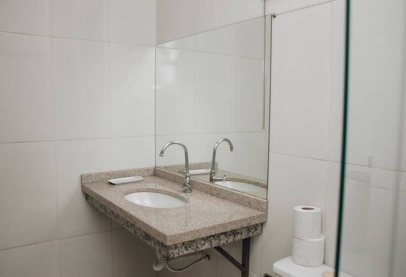 标准三人间, Samir Hotel Business