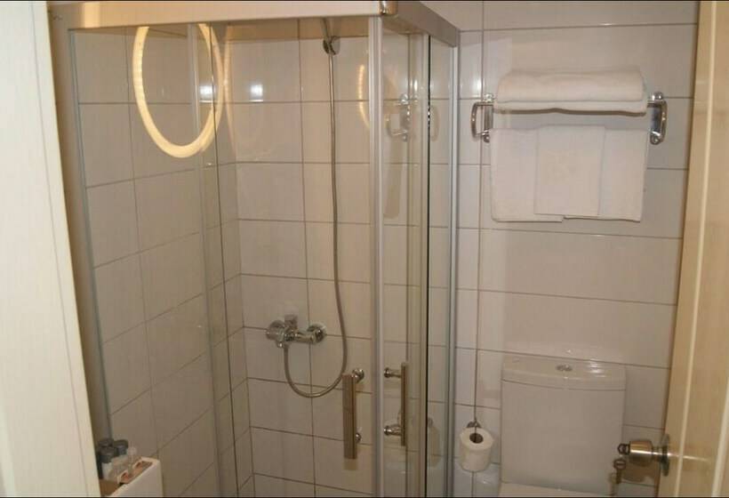 Номер Стандарт с Балконом, Cunda Eren Otel