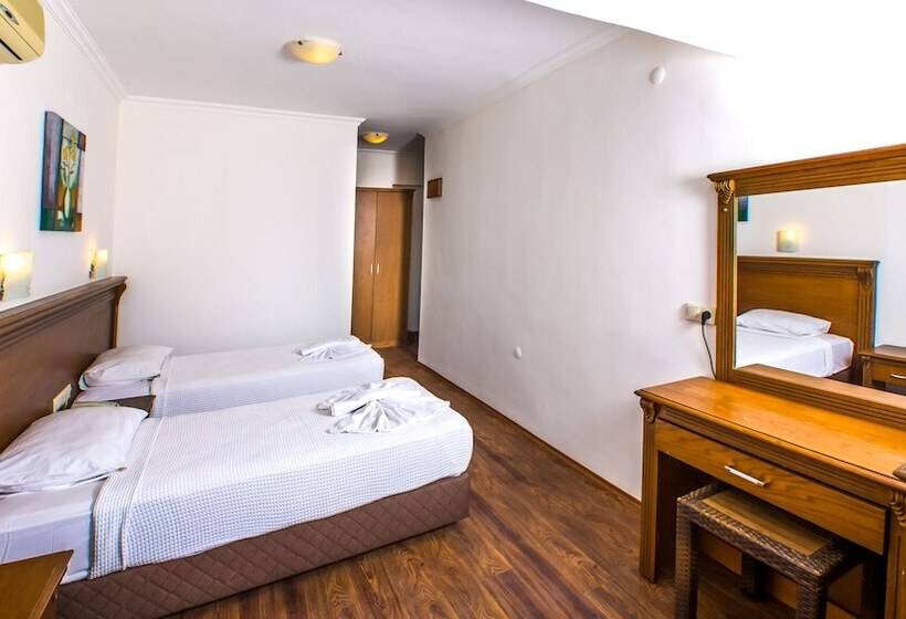 اتاق استاندارد سه نفره, Honeymoon Beach Otel