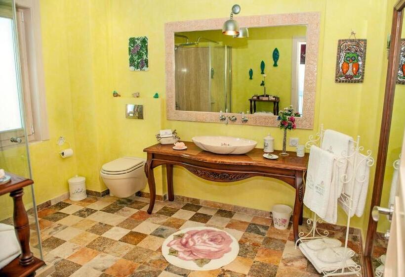 Номер Deluxe с Балконом, Swan Lake Hotel   Adult Only