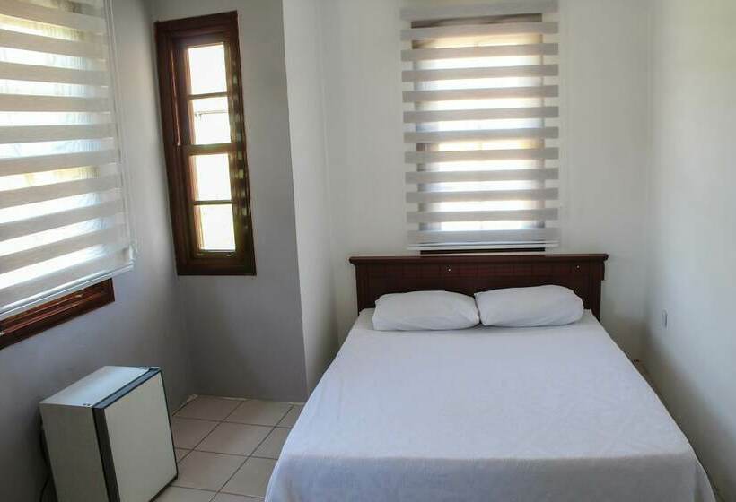 اتاق استاندارد, White City Pension