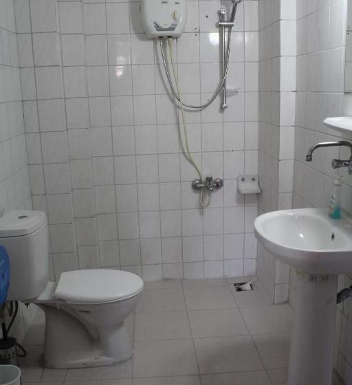 اتاق استاندارد, White City Pension
