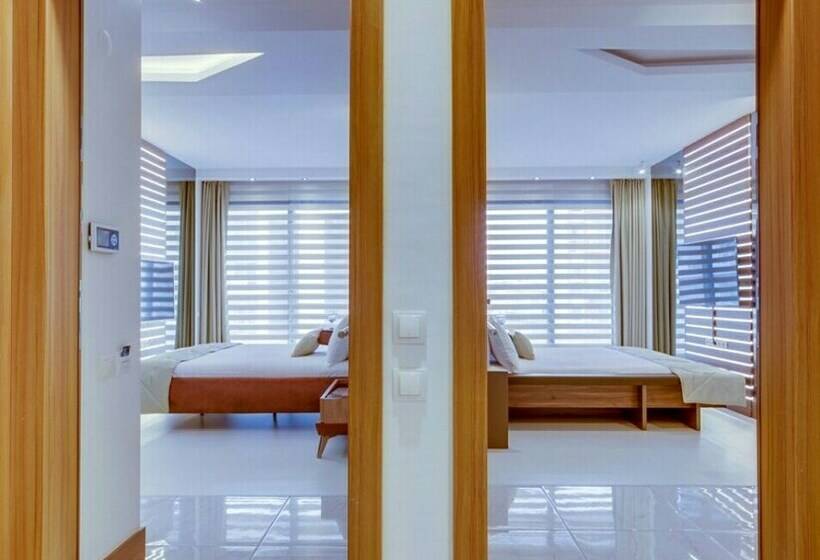 발코니가 있는 스위트, Concept Suites