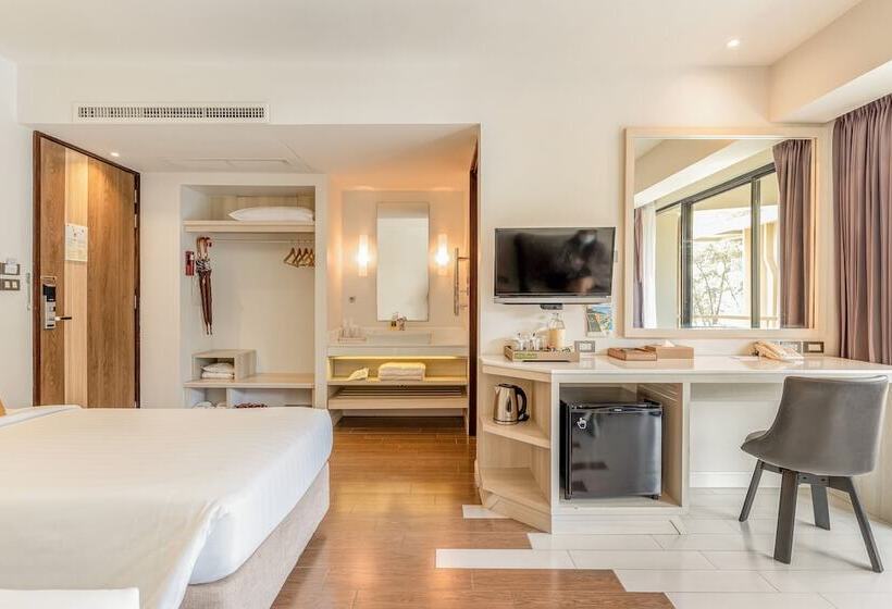 Номер Deluxe Вид на Бассейн, Sand Dunes Chaolao Beach Resort