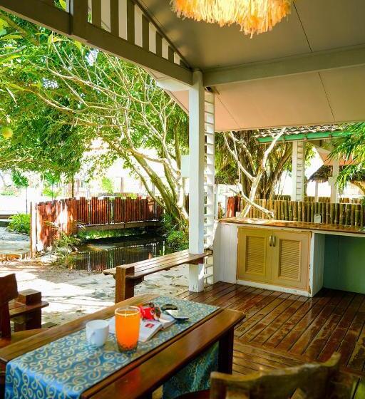 بانگلوی لوکس, Villa Cha Cha Chaolao Beach Resort