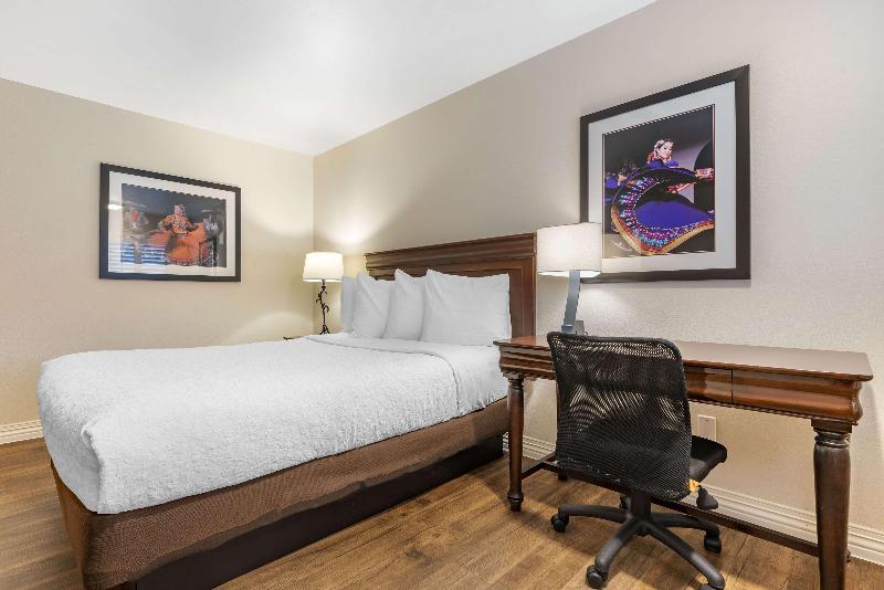 Номер Deluxe Вид на Бассейн, Parida Resort