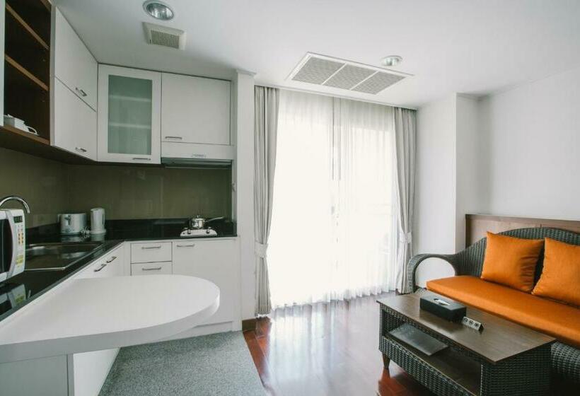 استودیوی استاندارد, Jasmine Resort Sriracha