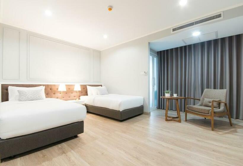 استودیوی سوپریور, Jasmine Resort Sriracha