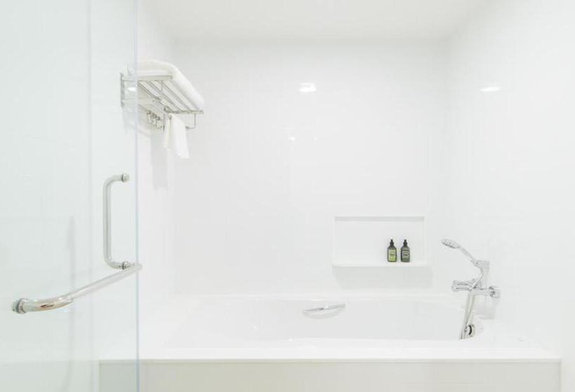 سوییت, Jasmine Resort Sriracha